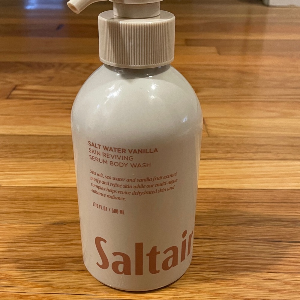 Salt Water Vanilla Skin Reviving Serum Body Wash - White
